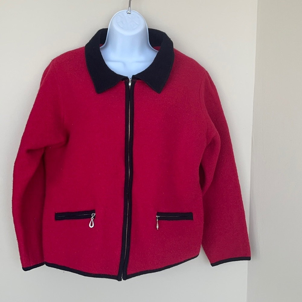 100% wool Nygard Collection women sweater